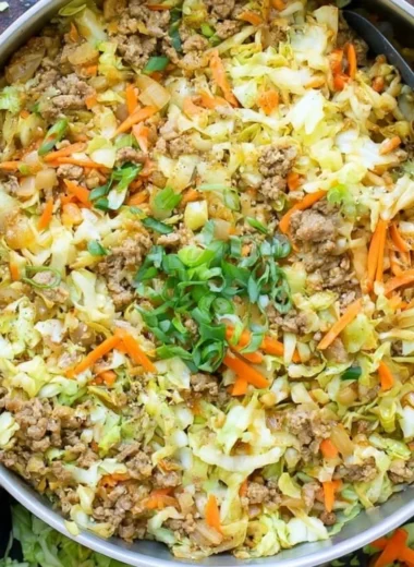 Easy egg roll in a bowl recipe with vegetables and ground meat